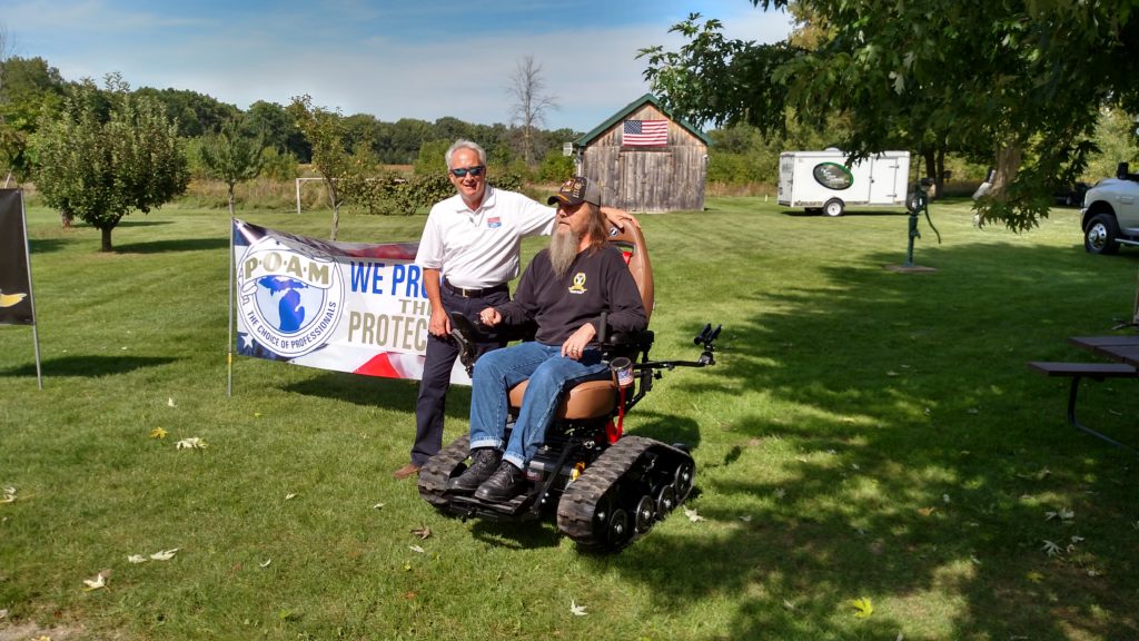 defender-mobility-gives-chair-to-vietnam-veteran