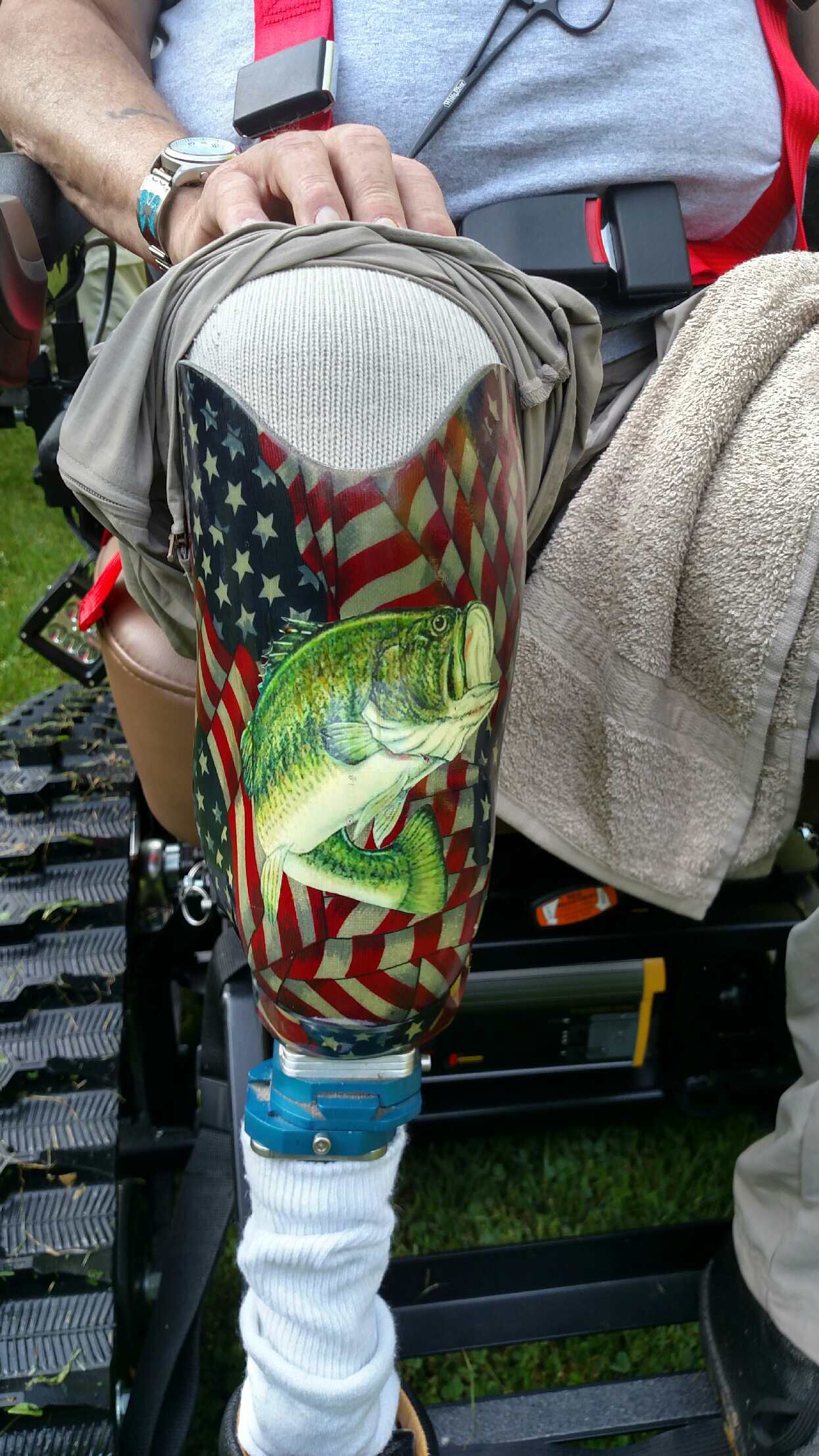 flag-trout-prosthetic